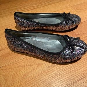 Kids sparkly flats for Easter! Size 3